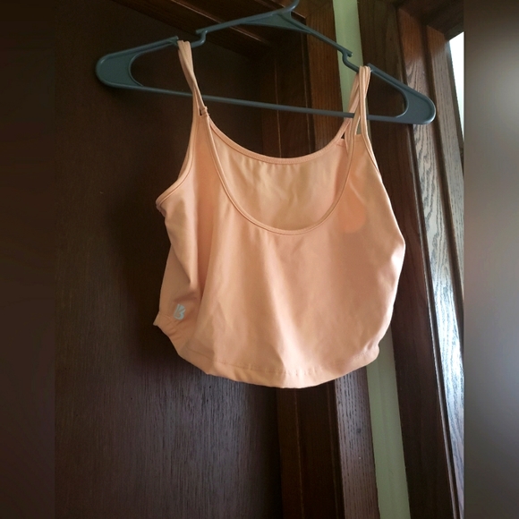 Buffbuny Cami Crop Top - Picture 2 of 4